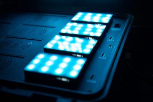 Bộ sạc không dây cho 12 đèn MC